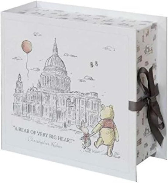 Gift box with illustrations of a bear and a rabbit, featuring St. Paul's Cathedral, on a white background.