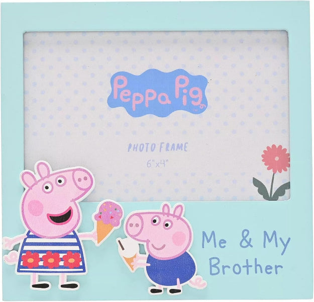 Peppa Pig photo frame with characters holding ice cream on a light blue background